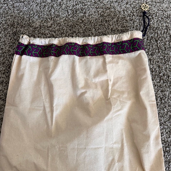 Kira Chevon Camera Bag | GENTLY USED, EXCELLENT CONDITION - Picture 5 of 5